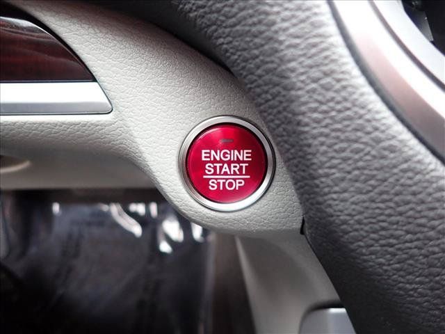 Used 2015 Acura TLX w/ Technology Package FWD image 21