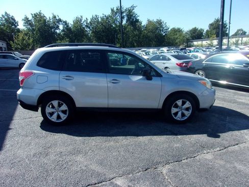 Used 2015 Subaru Forester 2.5i Premium w/ All-Weather Package image 4