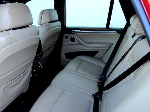 Used 2012 BMW X5 M image 11
