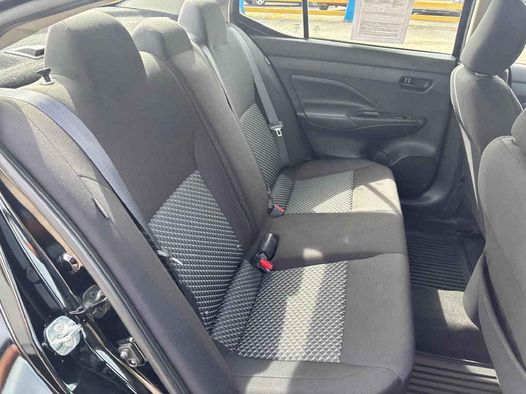 Used 2021 Nissan Versa S FWD image 24