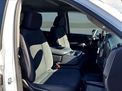 Used 2024 GMC Sierra 3500 Pro w/ Convenience Package image 21