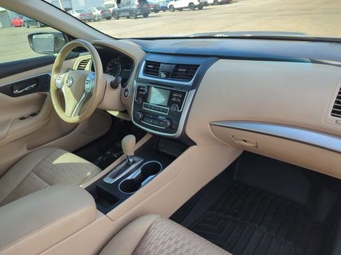 Used 2017 Nissan Altima 2.5 SV image 21
