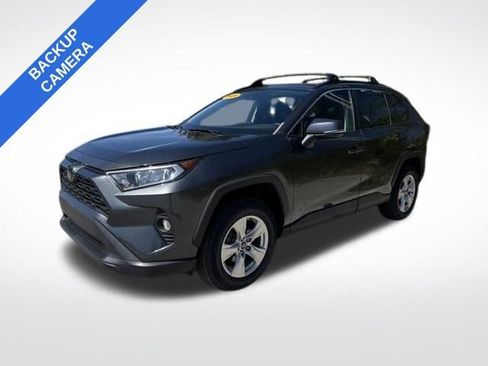 Used 2020 Toyota RAV4 XLE w/ Convenience Package image 9