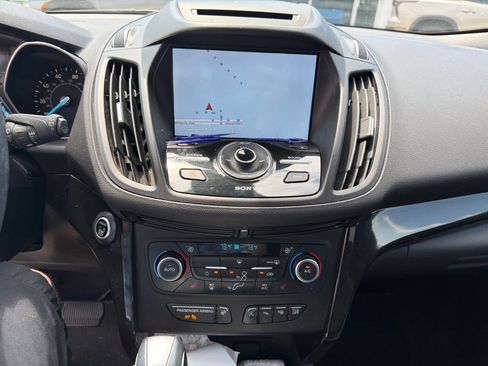 Used 2018 Ford Escape Titanium w/ Ford Safe & Smart Package AWD/4WD image 11