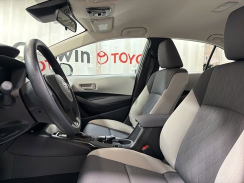 Used 2026 Toyota Corolla LE FWD image 23