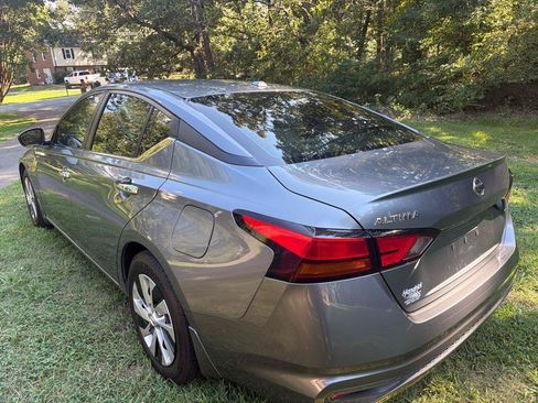 Used 2019 Nissan Altima 2.5 S FWD image 8