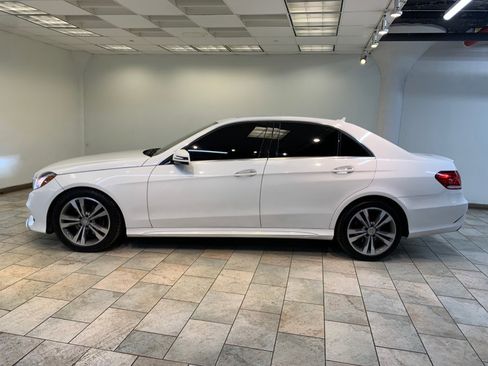 Used 2016 Mercedes-Benz E 350 4MATIC Sedan image 4