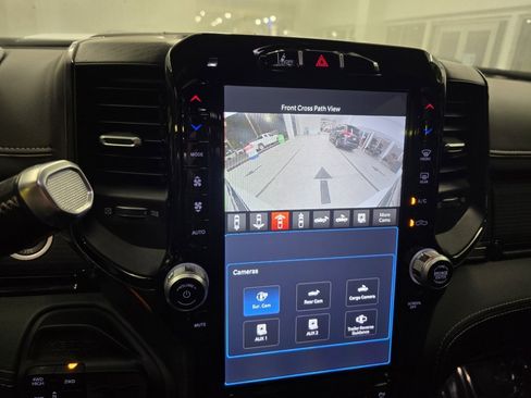 Used 2024 RAM 2500 Limited image 30