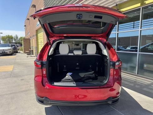 Used 2024 MAZDA CX-90 3.3 Turbo w/ Preferred Plus image 39