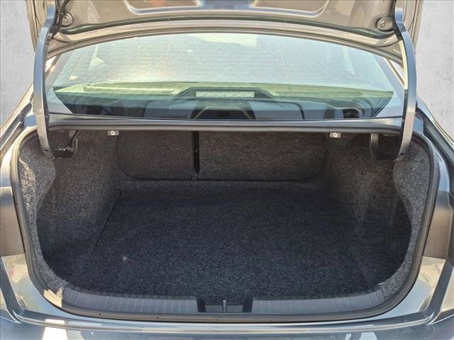 Used 2024 Volkswagen Jetta SE FWD image 6