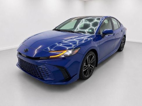 Used 2025 Toyota Camry XSE w/ Premium Plus Package AWD/4WD image 7