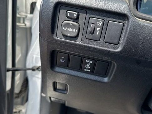 Used 2019 Toyota 4Runner TRD Off-Road Premium AWD/4WD image 5