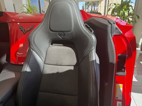 Used 2019 Chevrolet Corvette Stingray Convertible Z51 2LT image 24