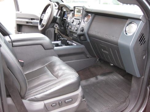 Used 2015 Ford F250 Lariat w/ Chrome Package image 34