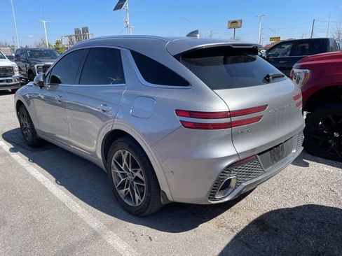 Used 2023 Genesis GV70 2.5T w/ Advanced Package image 11