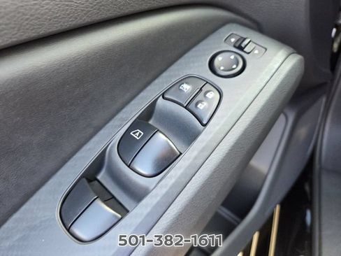 Used 2025 Nissan Altima 2.5 SV FWD image 29