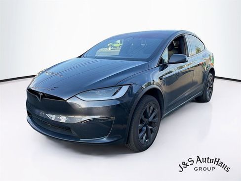 Used 2024 Tesla Model X AWD/4WD image 2