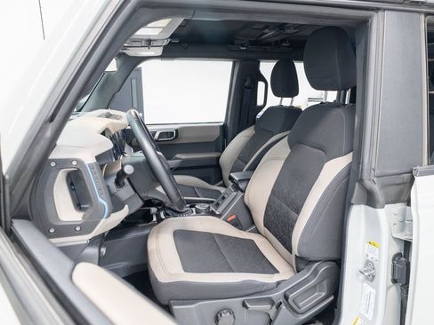 Used 2022 Ford Bronco Wildtrak image 5