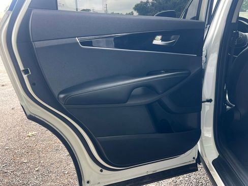 Used 2019 Kia Sorento EX FWD image 12