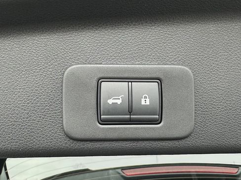 Used 2025 Nissan Murano SL image 38