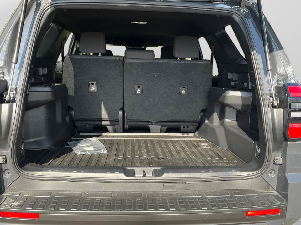 Used 2026 Toyota 4Runner SR5 RWD image 14