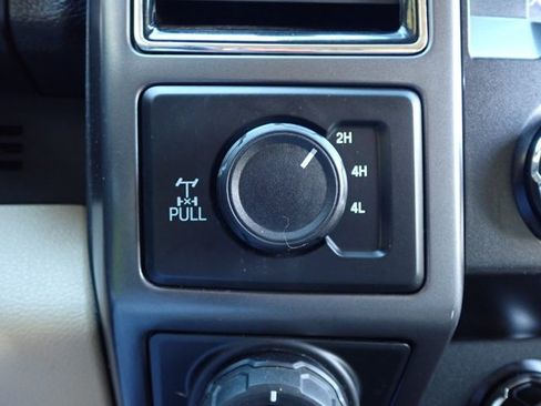 Used 2020 Ford F150 XLT w/ Equipment Group 302A Luxury AWD/4WD image 21
