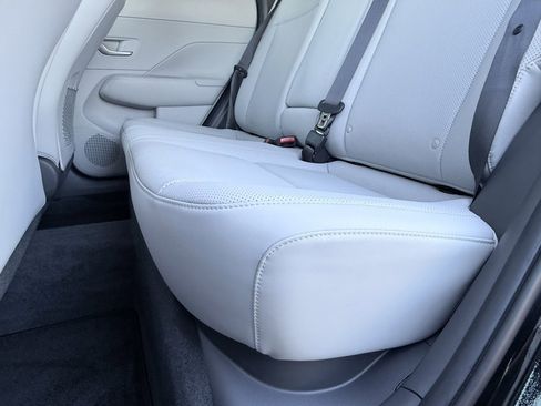 Certified 2025 Hyundai Kona Limited image 31