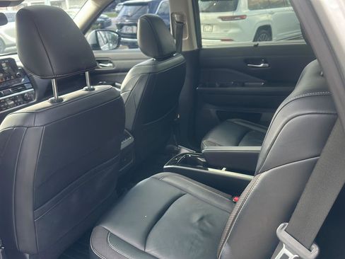 Used 2022 Nissan Pathfinder SL w/ SL Premium Package AWD/4WD image 14