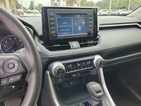 Used 2019 Toyota RAV4 LE image 23