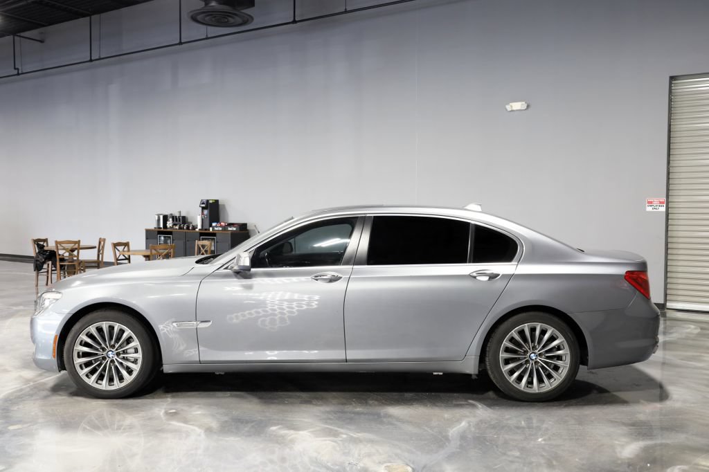 Used 2012 BMW 740Li RWD image 4