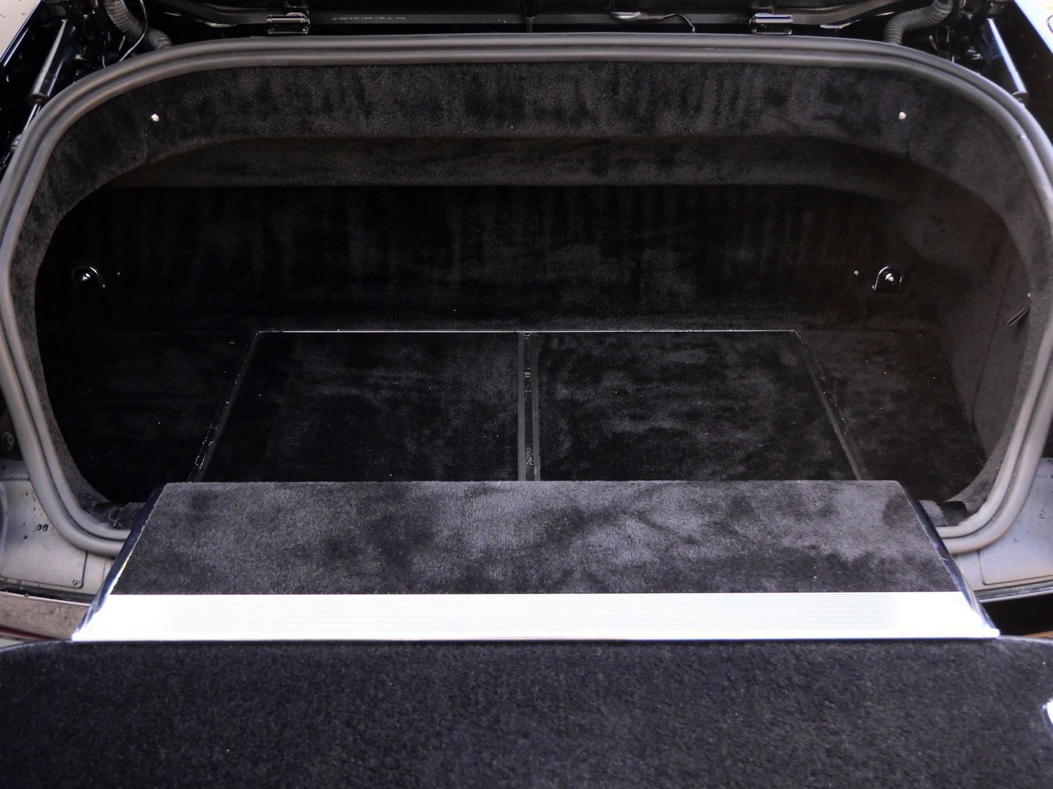 Certified 2013 Rolls-Royce Phantom Drophead Coupe RWD image 22