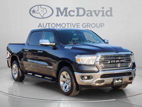Used 2019 RAM 1500 4x4 Crew Cab image 5