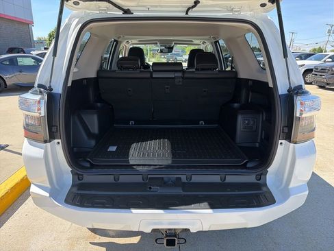 Used 2023 Toyota 4Runner SR5 Premium w/ Moonroof Package AWD/4WD image 28