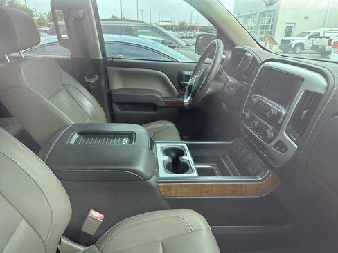 Used 2018 GMC Sierra 1500 SLT w/ Enhanced Driver Alert Package image 4