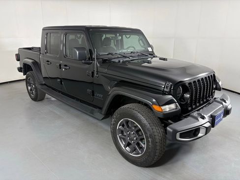 Used 2022 Jeep Gladiator Sport AWD/4WD image 2