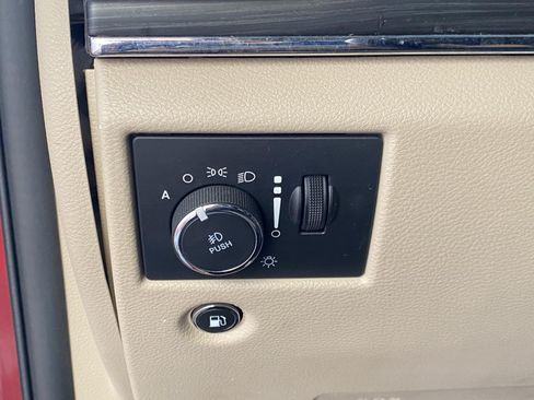 Used 2021 Jeep Grand Cherokee Limited AWD/4WD image 26