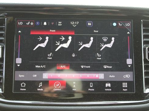 Used 2024 Dodge Durango R/T w/ Blacktop Package image 18