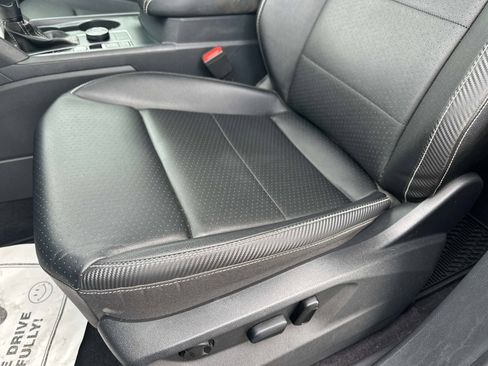 Used 2023 Volkswagen Atlas Cross Sport SE image 17