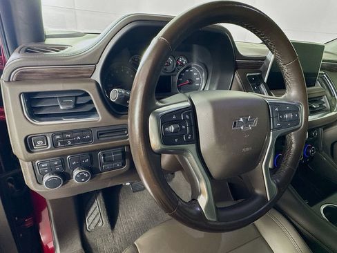 Used 2021 Chevrolet Tahoe Z71 w/ Z71 Signature Package image 11