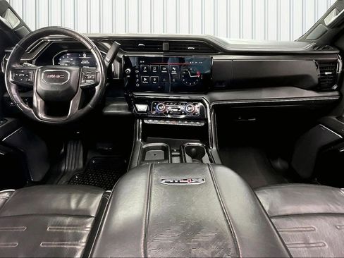 Used 2024 GMC Sierra 2500 AT4X image 8