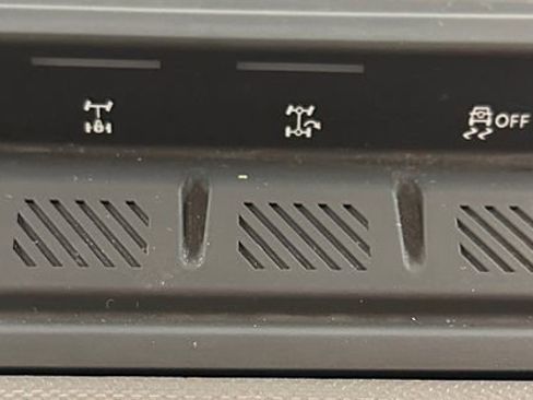 Used 2022 Ford Bronco Black Diamond image 18