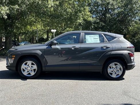 New 2026 Hyundai Kona SE image 3