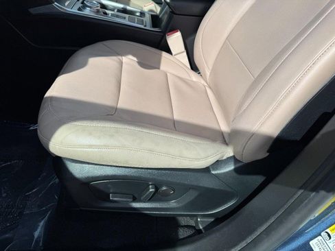 Used 2020 Ford Explorer XLT w/ Equipment Group 202A RWD image 15