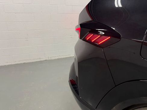 Used 2025 BMW XM Sport Utility 4D image 26