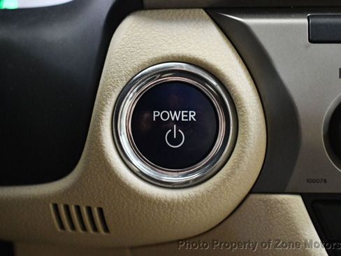 Used 2013 Lexus ES 300h image 40