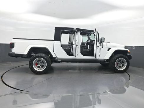 Used 2020 Jeep Gladiator Overland AWD/4WD image 38