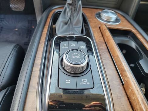Used 2021 Nissan Armada SL w/ Captain's Chairs Package AWD/4WD image 36