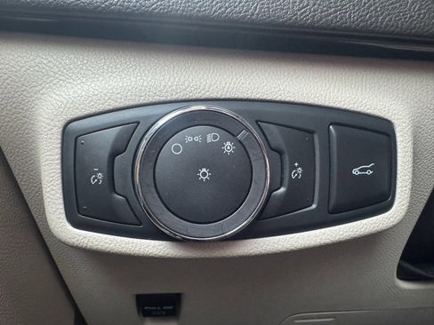 Used 2019 Lincoln MKC Select w/ Select Plus Package image 41