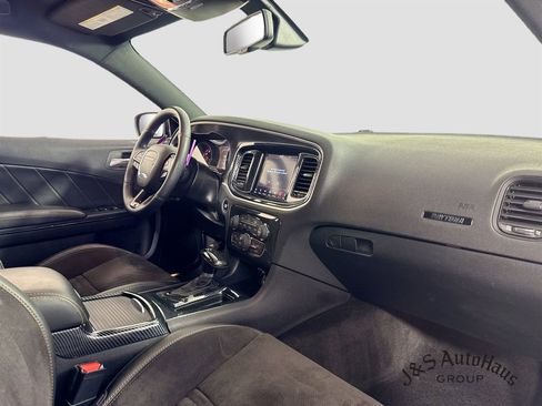 Used 2018 Dodge Charger R/T RWD image 35