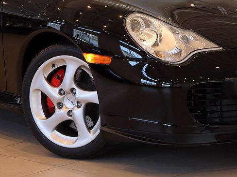 Used 2001 Porsche 911 Turbo image 9